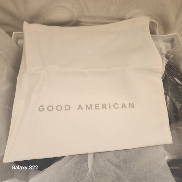 NIB Good American Platform Sandals chunky black suede heels. Various. - Picture 9 of 12